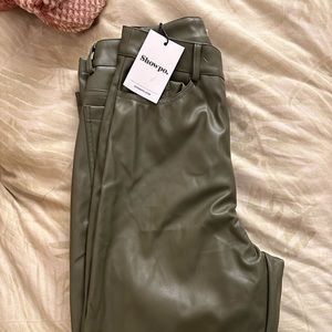 Show Po pleather pants